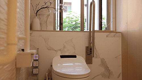 《梦想改造家》的日本“神之手”，用完美改造拯救了这对中国病患母子