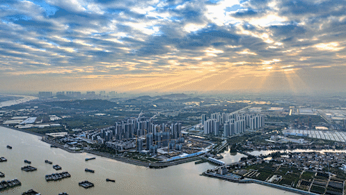 保利领秀海即将加推新产品，建面约121-141㎡一线海景四房！