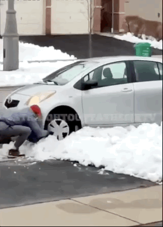 笑哭！多伦多笨贼偷快递被现场抓包，逃跑时车卡在雪里了...（视频/组图） - 11