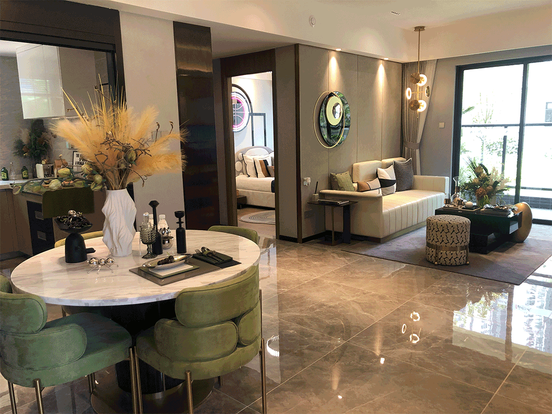 白云亭岗站：越秀天悦云湖、品实云湖花城该怎么样选？