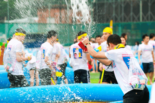 探索青年 | 大朋友就要有大朋友的亞子，一起去過超齡兒童節(jié)吧~