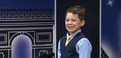 和雷蛇合照，整夜赚一百万，这个用假笑眼神包刷爆贴文的8岁女孩，为什么还有人可怜他？(图11)