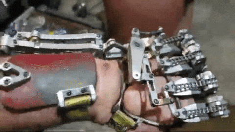 这只机械手太硬核！失去手指的机械工程师独立打造，网友：赛博朋克，太酷了