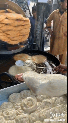 卖馒头？搬砖？8000万青年靠啥赚钱？<a href='http://mcnjigou.com/?tags=2
' target='_blank'>微视</a>达人招募!  第8张