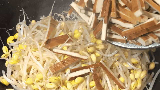 豆干跟它炒,营养好吃又补钙,适合夏季食用,好吃下饭还省时!-微信头条网 豆干跟它炒,营养好吃又补钙,适合夏季食用,好吃下饭还省时!