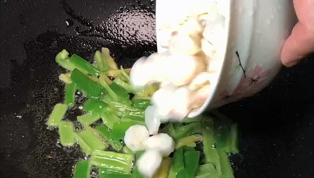 它和木耳一起炒着吃,就是补肾的膳食,清肺排毒,营养又美味!-微信头条网 它和木耳一起炒着吃,就是补肾的膳食,清肺排毒,营养又美味!