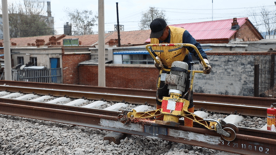 【6/8更新】合围塔克拉玛干沙漠的铁路，千里一根轨，是如何做到的？的图14