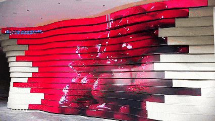 新疆库尔勒万丽酒店LED显示屏项目完工！科技与艺术的完美融合