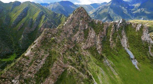 中国唯一门票全免的城市，藏着全国首个国家公园，每年只有2000人能进，比西藏更神秘