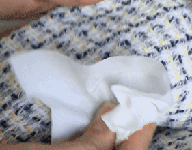 30秒干洗羽绒服，一喷一抹，污渍干净如新
