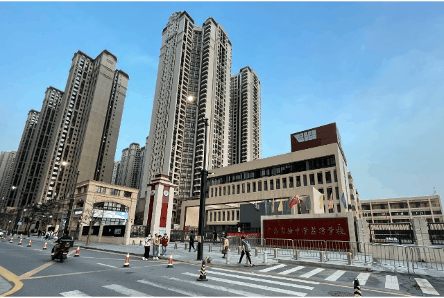 广钢收官作完胜市区99%对手?中海保利朗阅*低6.3万/㎡