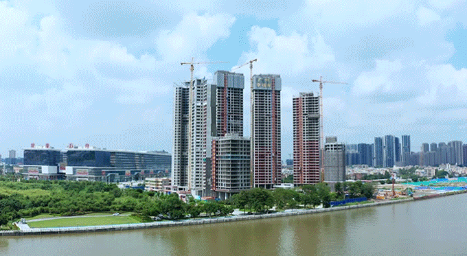 广州幸福湾270°江景，8-10万/平！