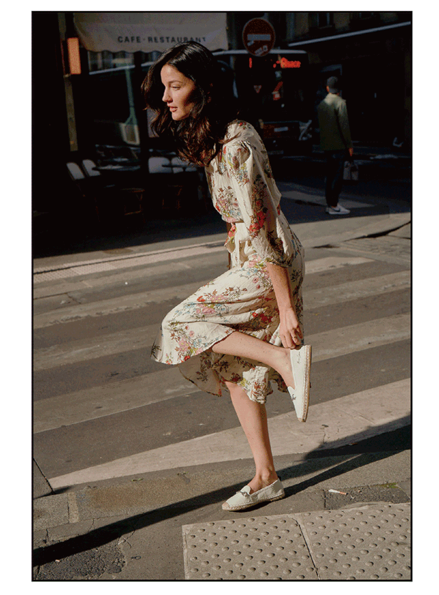 marieclaire,巴黎女孩chloe的温柔早秋穿搭 - marieclaire官方旗舰店