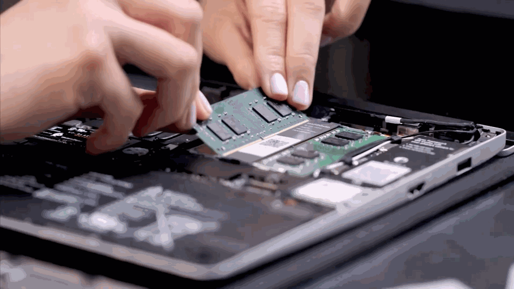 这款跟 MacBook 对着干的产品，能否成功？