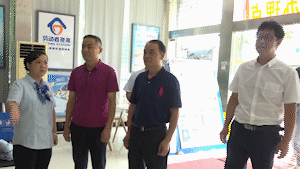 邵阳第一个拿到新版人民币的人出现了！还有“新钱”的小秘密告诉你  邵阳日报  今天_邵阳头条网
