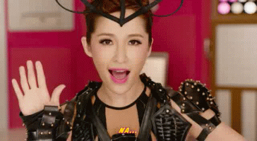 別人的婚禮很酷，但我還是需要一個「擋婚大使」！