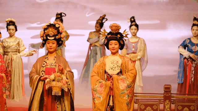 隋唐洛阳城景区面向全球属龙游客、名字中带“龙”字的游客 免入园门票!