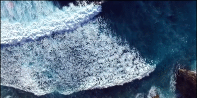 恐怖災難來臨，1.7萬中國人被困，天崩地裂人人絕望！這時，天空「轟隆隆「飛來6架大飛機，把人們都看呆了！ 靈異 第6張