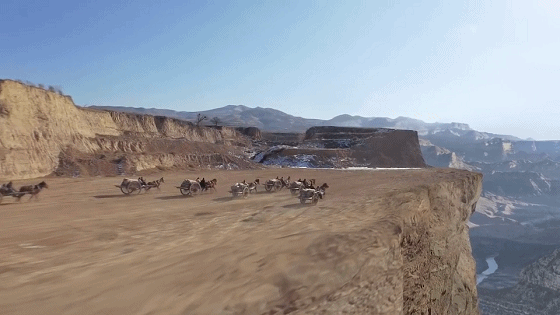 那天,小阿姨在陈女士家的65寸电视机上观看了《白鹿原》第一集(这里