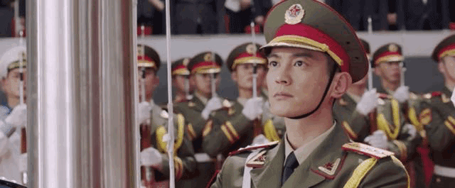 男明星穿军装谁最可