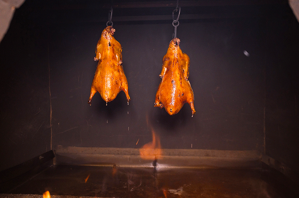 揣着"北京户口"的烤鸭名店,吃完还能涮火锅!