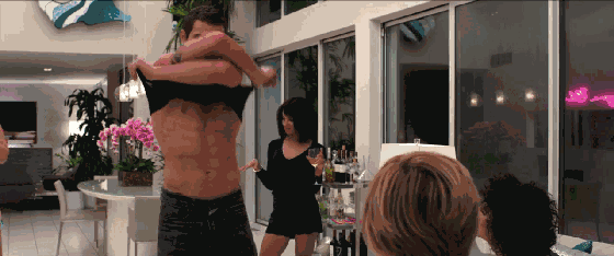 色戒梁朝伟扮演的角色是地下党_黑寡妇是谁扮演的_张兆志在康熙扮演北斗神拳是第几集