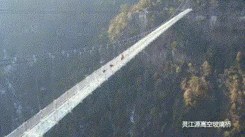 秒殺張家界玻璃橋！嚇尿無數人的5D魔幻玻璃橋，距上海不到90分鐘！ 旅行 第9張