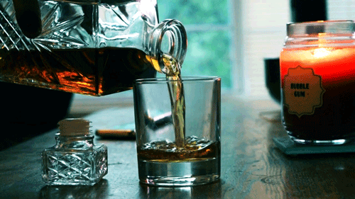 喝不完的白酒放进冰箱,一夜过后竟变成这样!