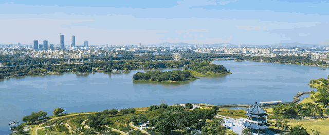 白云越秀天悦云湖在售户型123-140㎡，单价4.5万！