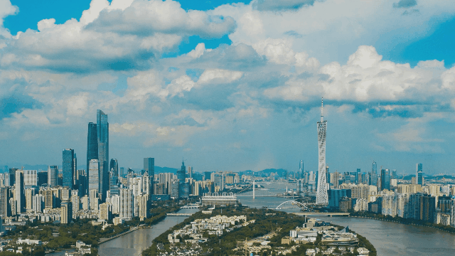 越秀星汇文玺，三房总价366万起，买房送车位，附特价！