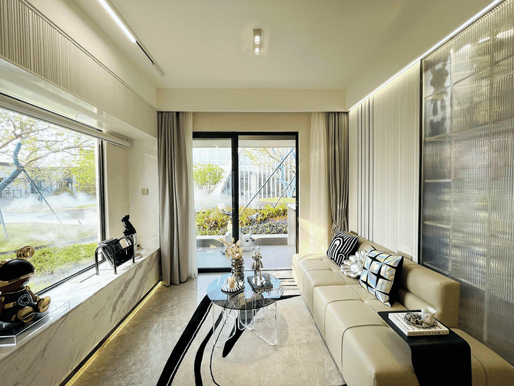 引进培英中学落地白云湖，招商电建南国雍云邸76-105㎡，总价225万起！