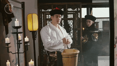 通讯录古装剧火了！大胸肌侍卫馋哭王爷？还有全见版？