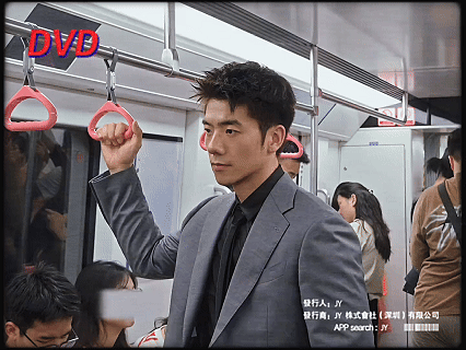 图片[2]-撞脸许光汉的帅哥视频流出，网友：GV电车系列？……-小蓝短视频