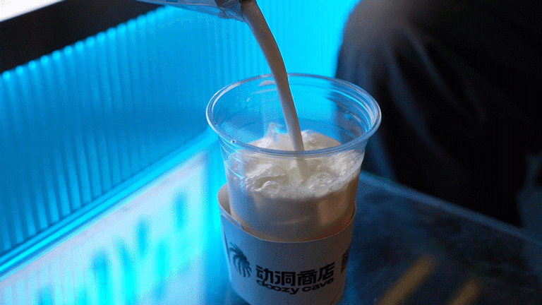 ɳ���¿�һ���ܿ��ݳ��ı����꣬�����׼ң���ӭ������