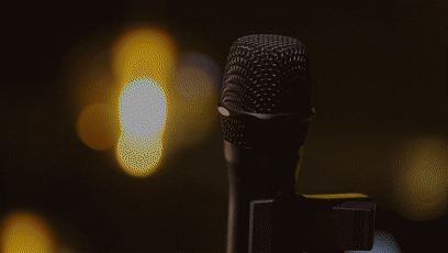 青岛小哥免费演出脱口秀 只为把“吐槽大会”开在青岛