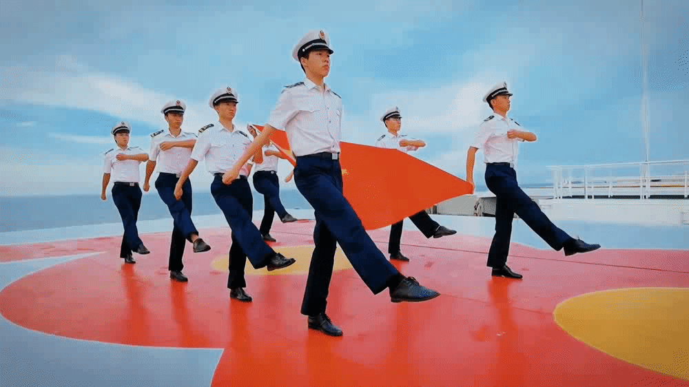 “亲爱的祖国，爱您每一天！”