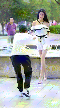 新款“性感”衬衫出新了？