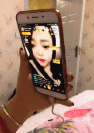 搞笑GIF:这大概就是奶奶养大的狗,平常的伙食肯定非常好!-微信头条网 搞笑GIF:这大概就是奶奶养大的狗,平常的伙食肯定非常好!