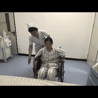 手动轮椅怎么打开轮椅使用技术系列指导之---截瘫篇_https://www.jmylbn.com_新闻资讯_第19张