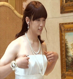 贫乳像男人,巨乳显胖,杨幂都想缩几寸