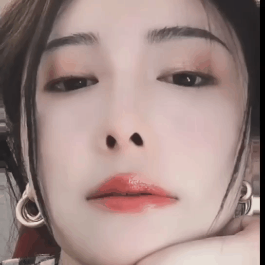 蘇熙專訪丨這個騎著豬跑的女孩，我真的頂不住了！