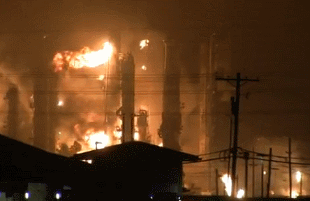 5.4万居民紧急疏散！美国一化工厂发生爆炸