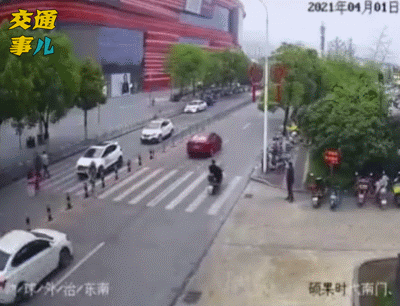 多地启用Z字形斑马线 可有效避免“鬼探头”-微信头条网 多地启用Z字形斑马线 可有效避免“鬼探头”