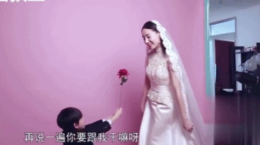 董洁和10岁儿子接吻,撒娇喊儿子“爸爸”:错位的亲子关系,到底有多可怕?-微信头条网 董洁和10岁儿子接吻,撒娇喊儿子“爸爸”:错位的亲子关系,到底有多可怕?