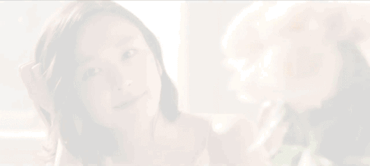 很内涵的那种gif动图：小姐姐很娇羞