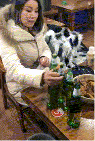 美女性感gif动态图：大哥加把劲，使出你的洪荒之力