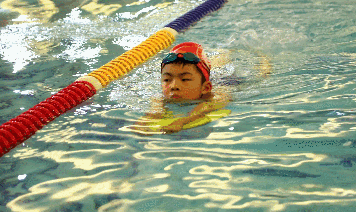 同樣是遊泳，為什麼別人的孩子越遊越健康？原來是忽略了這點！ 親子 第4張