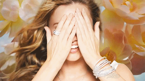 51岁王菲近照曝光：有种女人年龄成迷，仿佛吃了防腐剂似的