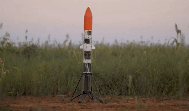 00后大学生自制火箭，百万网友围观，弹幕全程高能！-第3张图片-大千世界