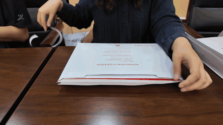 Timeline 2_01851702.gif